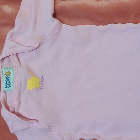 Baby Shirts With One Bib. - Picture 3 of 10